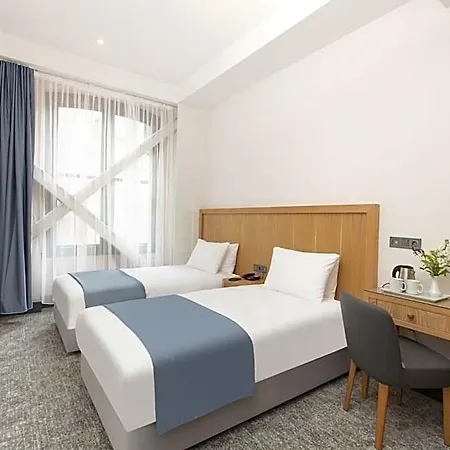 Premist Taksim 4*