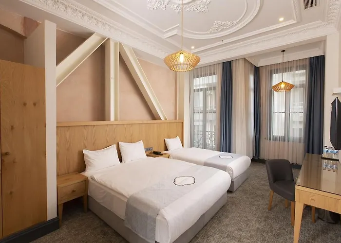 Hotel Premist Taksim 4*