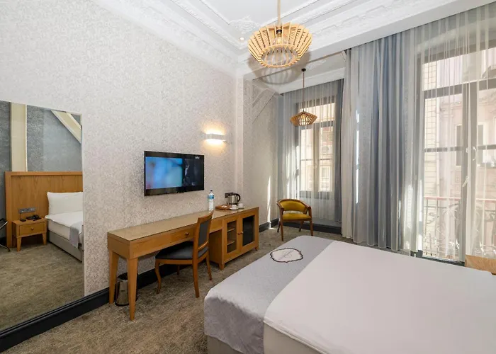 Hotel Premist Taksim 4*