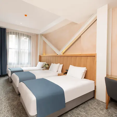 Premist Taksim 4*