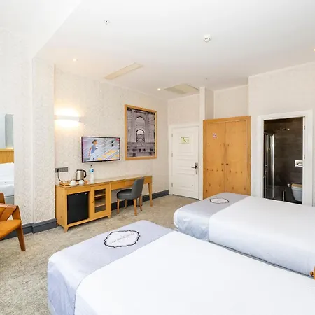 Premist Taksim 4*